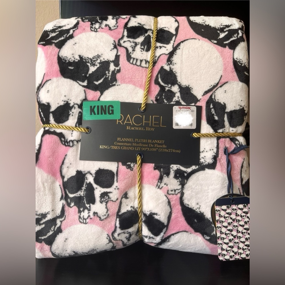 Rachel Roy Pink Skulls Halloween KING Size Blanket